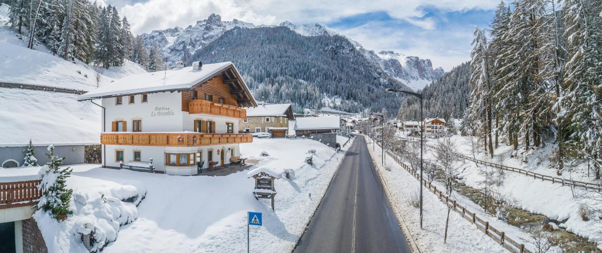 Garni La Grambla Hotel Selva di Val Gardena Exterior photo