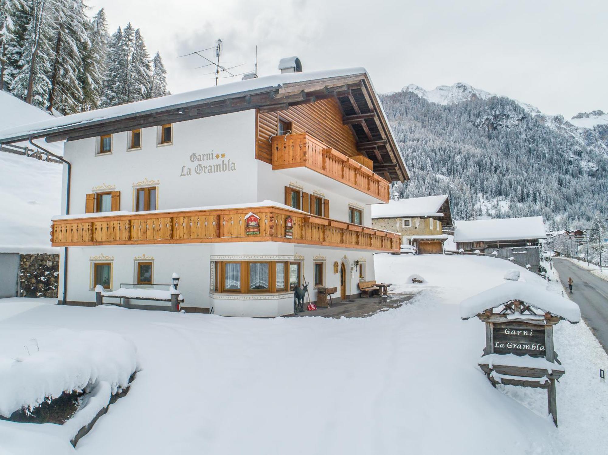 Garni La Grambla Hotel Selva di Val Gardena Exterior photo