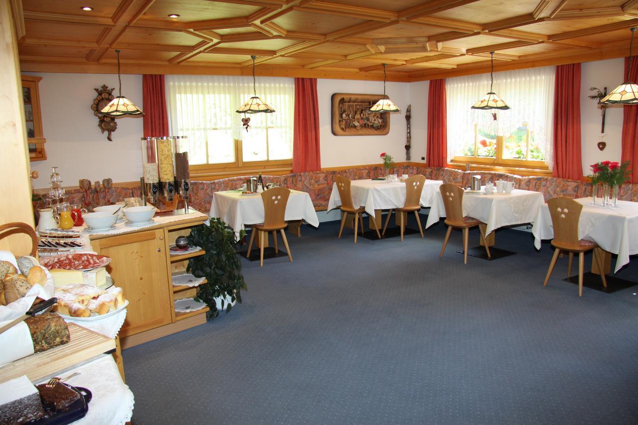 Garni La Grambla Hotel Selva di Val Gardena Exterior photo